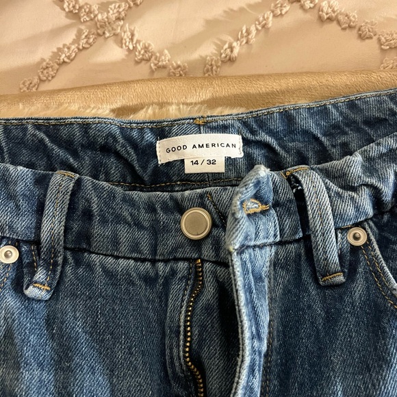 Good American, denim high raised- bootleg jeans - Picture 4 of 7